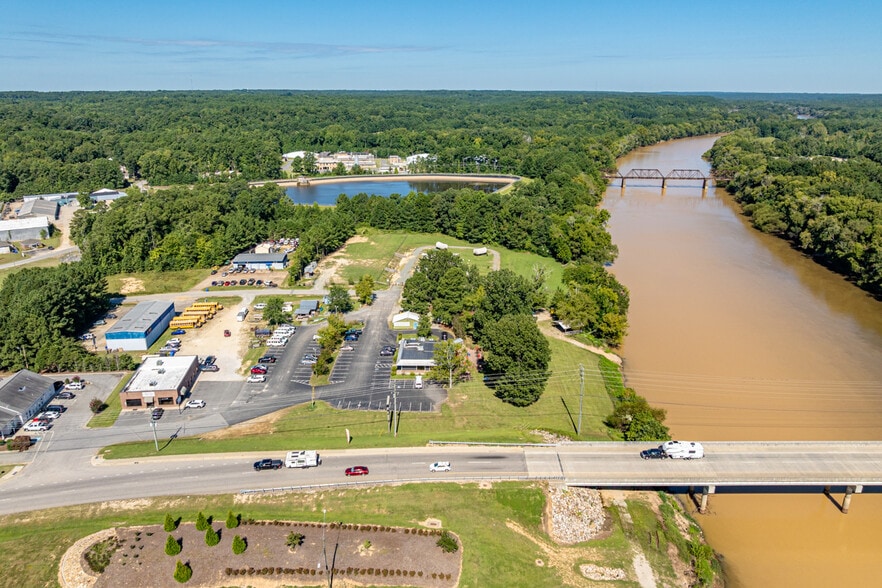 More Photos Of 100 S Main St, Lillington Restaurant For Sale