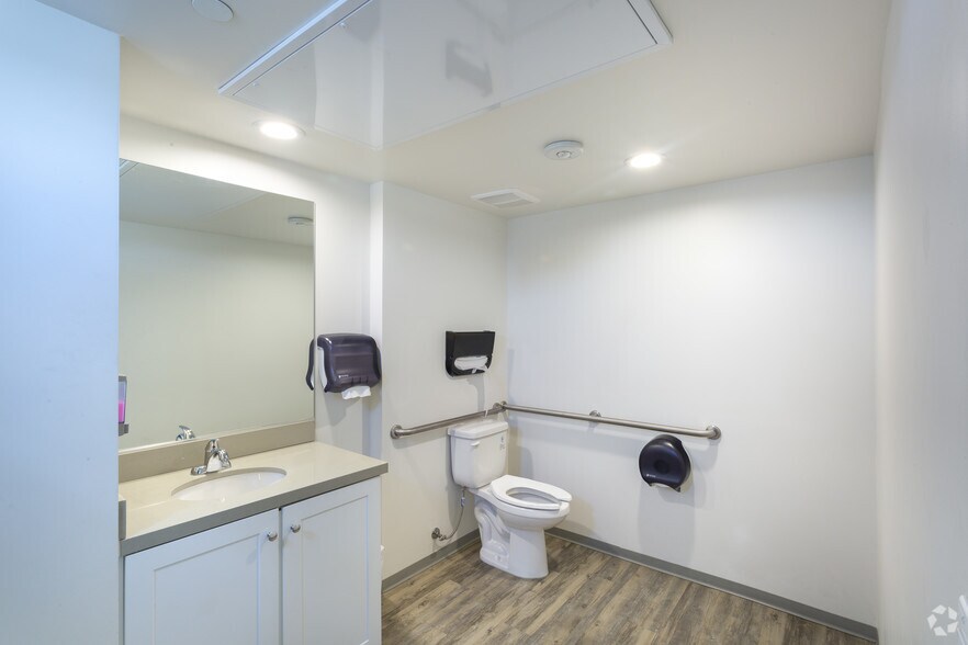 More Photos Of 18528 Chase St, Northridge Apartments For Sale