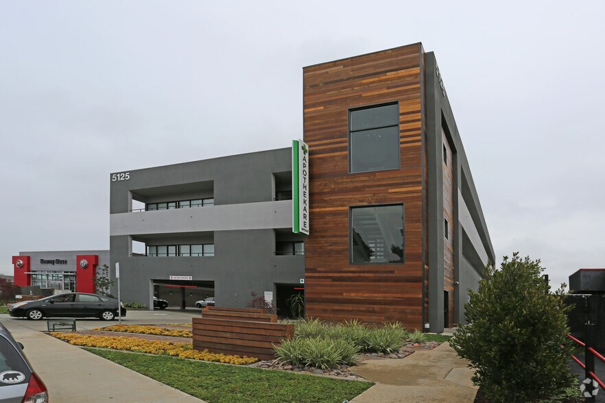 Primary Photo Of 5125 Convoy St, San Diego Office For Lease