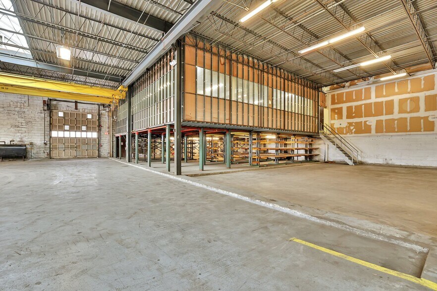 More Photos Of 50 Snake Hill Rd, West Nyack Warehouse For Lease