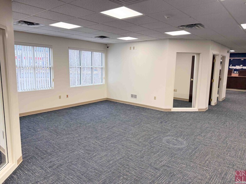 More Photos Of 1009 New Haven Rd, Naugatuck Bank For Sale