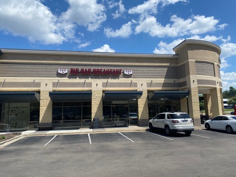 More Photos Of 6450 Poplar Ave, Memphis Unknown For Lease