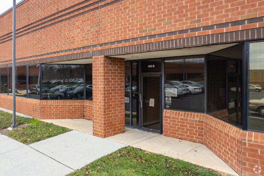 More Photos Of 100 White Clay Center Dr, Newark Unknown For Lease