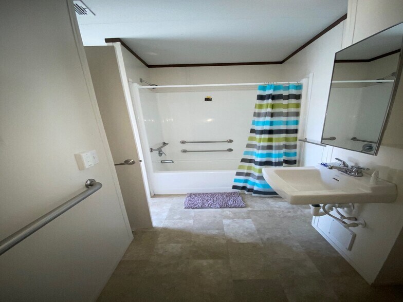 More Photos Of 6772 E Goldenrod Dr, Gardendale Manufactured Housing Mobile Home Park For Sale