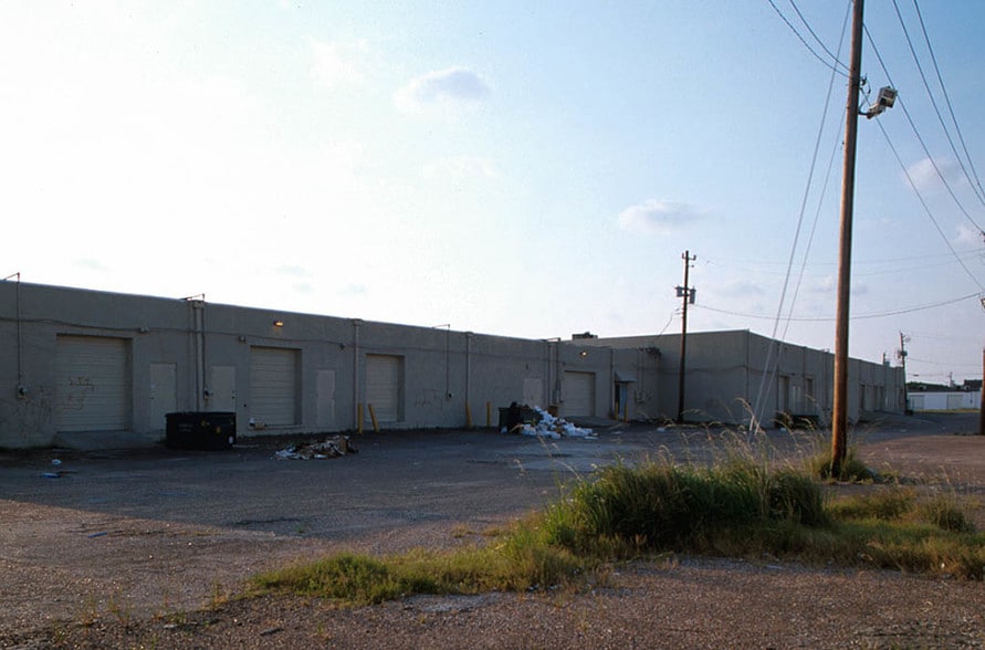 More Photos Of 6515 Corporate Dr, Houston Storefront Retail Office For Sale