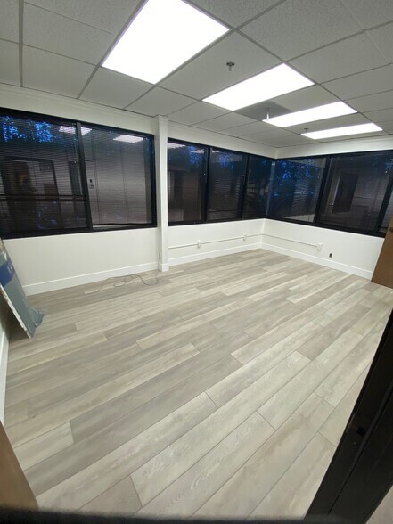 More Photos Of 23293 S Pointe Dr, Laguna Hills Medical For Lease