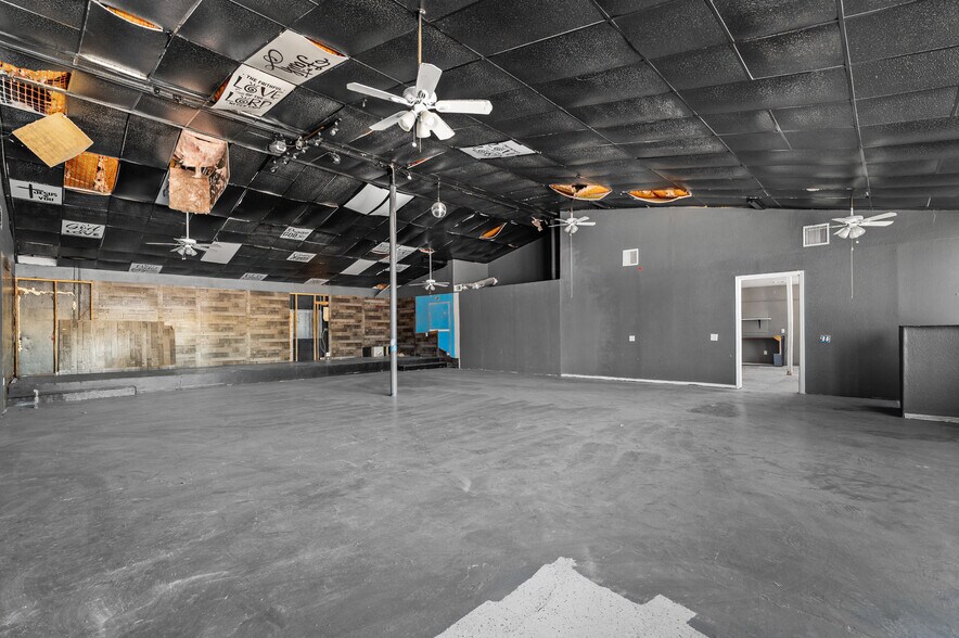 More Photos Of 2423 Palo Alto Rd, San Antonio Convenience Store For Sale