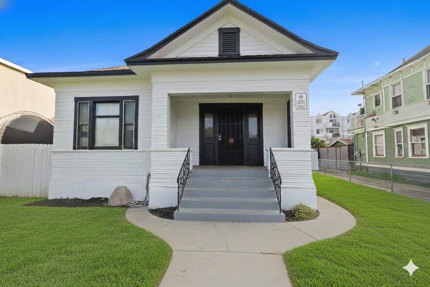 More Photos Of 528 Daisy Ave, Long Beach Apartments For Sale