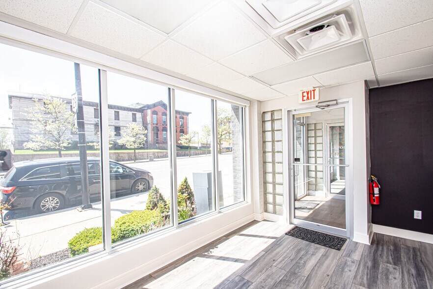 More Photos Of 212 E Court St, Sidney Office For Sale