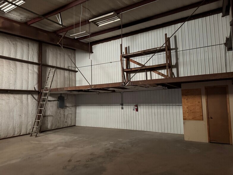 More Photos Of 11607 Highway 87, Lubbock Warehouse For Sale