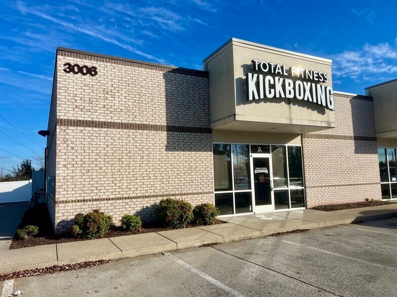 More Photos Of 3006 S Rutherford Blvd, Murfreesboro Freestanding For Lease