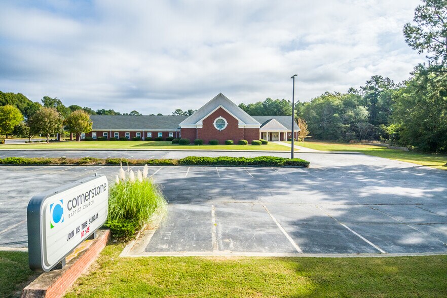Primary Photo Of 1400 Grayson Hwy, Lawrenceville Religious Facility For Sale