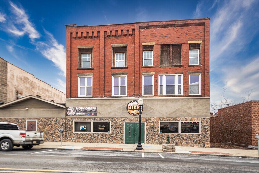 Primary Photo Of 708-710 Lawrence Ave, Ellwood City General Retail For Sale