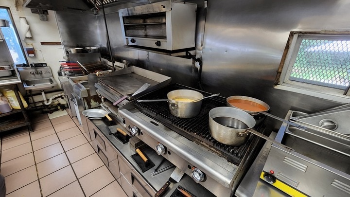 More Photos Of 302 Middle Rd, Blue Point Restaurant For Sale