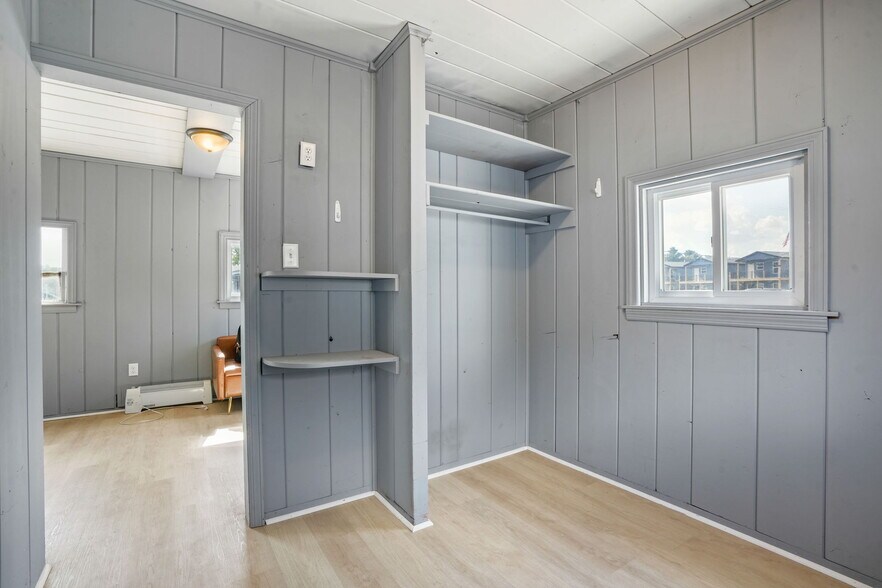 More Photos Of 4983 E Indiana Beach Rd, Monticello Hospitality For Sale