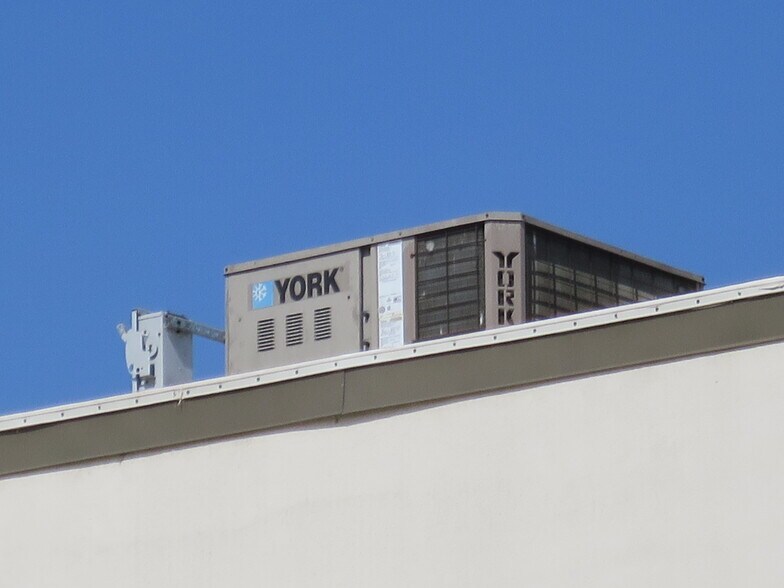 More Photos Of 3394 Winchester Rd, Memphis Warehouse For Sale