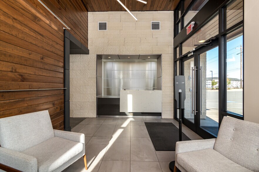 More Photos Of 15315 Kanis Rd, Little Rock Office For Sale