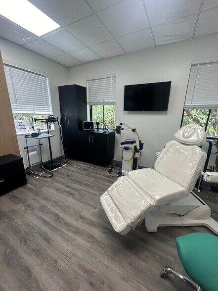 More Photos Of 600 Heritage Dr, Jupiter Medical For Lease