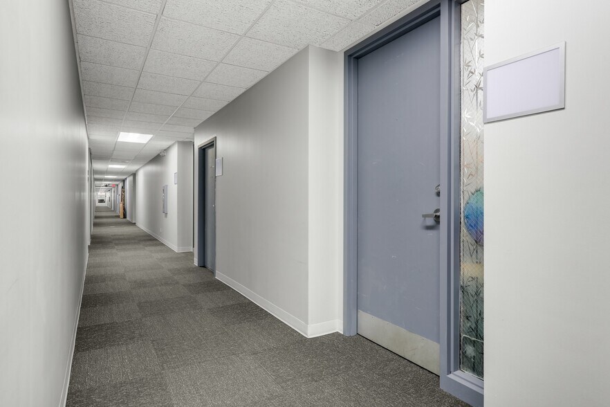 More Photos Of 5701 N Kentucky Ave, Crystal Loft Creative Space For Sale