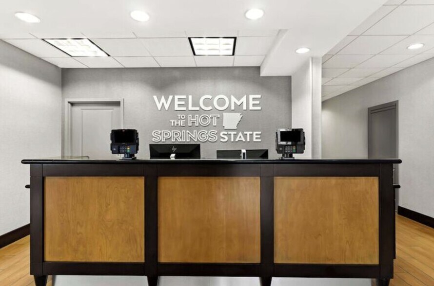 More Photos Of 301 N Service Rd, Blytheville Hotel For Sale