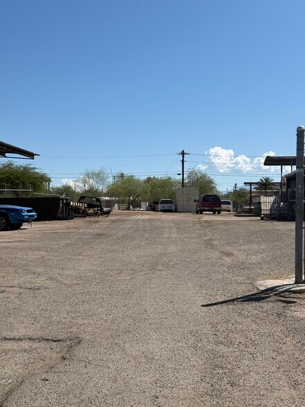 More Photos Of 110 E Lester St, Tucson Service For Sale