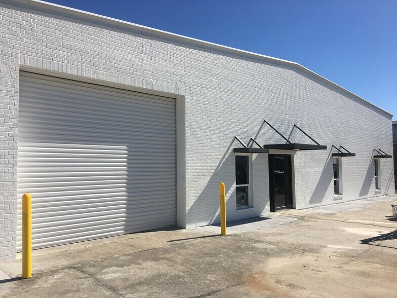 More Photos Of 2718 Ruby St, Gonzales Light Distribution For Sale