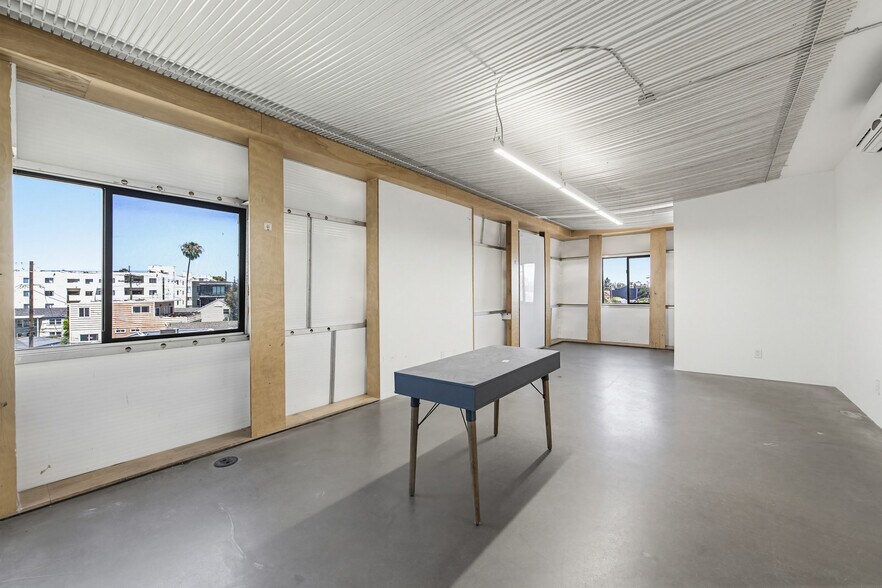 More Photos Of 2434 Lincoln Blvd, Venice Loft Creative Space For Sale