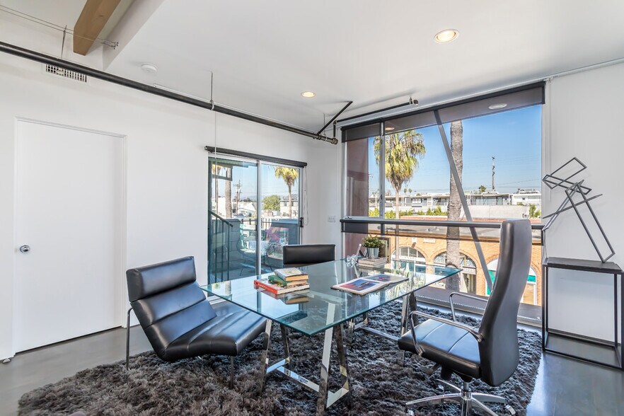 More Photos Of Abbot Kinney Blvd, Venice Loft Creative Space For Lease