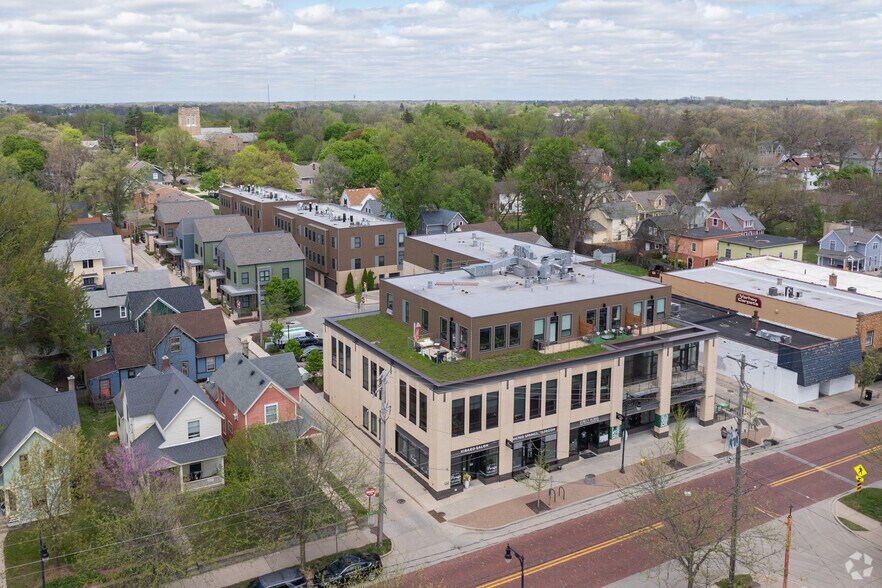 More Photos Of 1059 Wealthy St SE, Grand Rapids Apartments For Lease