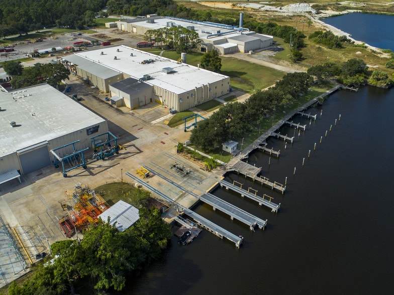 More Photos Of 1958 Unsinkable St, Flagler Beach Manufacturing For Sale