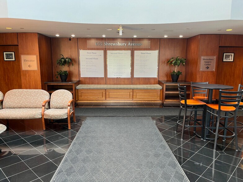 More Photos Of 655 Shrewsbury Ave, Shrewsbury Medical For Lease