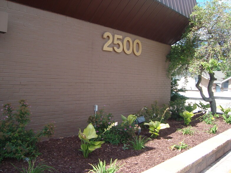 More Photos Of 2500 Packard Rd, Ann Arbor Office For Lease