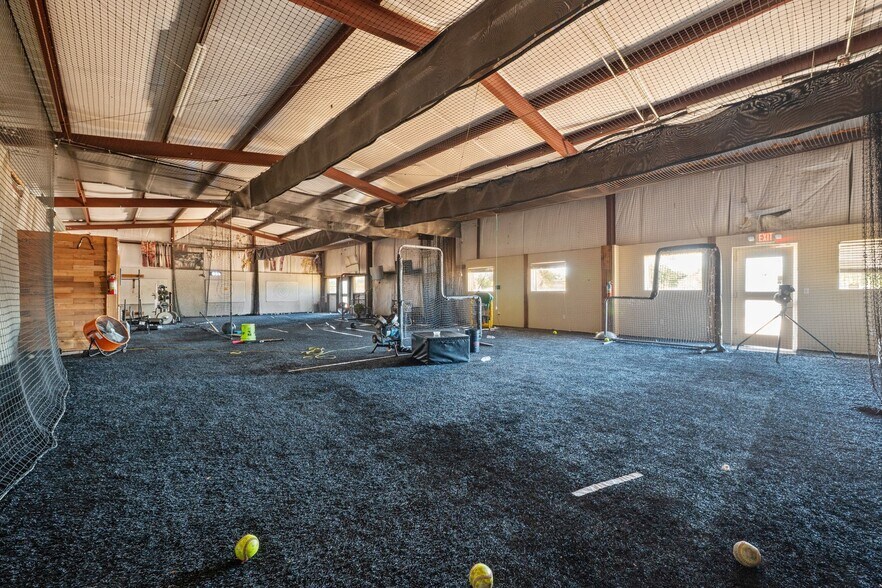 More Photos Of 3364 N Bagdad Rd, Leander Unknown For Lease