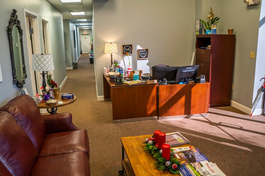 More Photos Of 5078 sunset Blvd, Lexington Medical For Sale