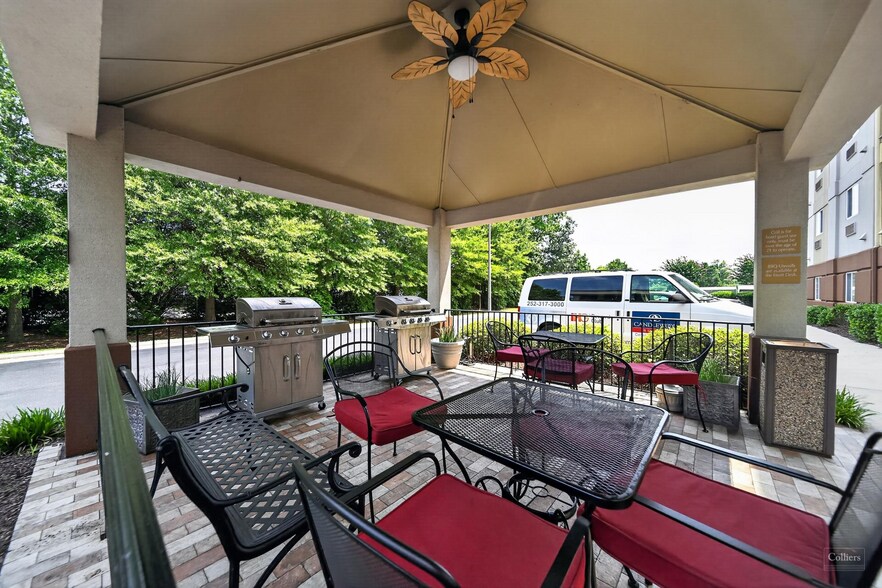 More Photos Of 1055 Waterford Commons Rd, Greenville Hotel For Sale