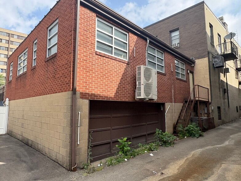 More Photos Of 1-7 S Mount Vernon Ave, Uniontown Storefront Retail Residential For Sale