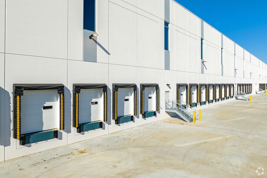 More Photos Of 40 Enterprise Ave, Lawrence Township Distribution For Lease