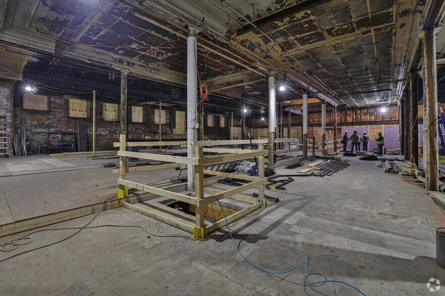 More Photos Of 526 Main St, Worcester Unknown For Lease