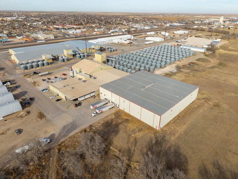 More Photos Of 225 Lawton Ave, Hereford Manufacturing For Sale