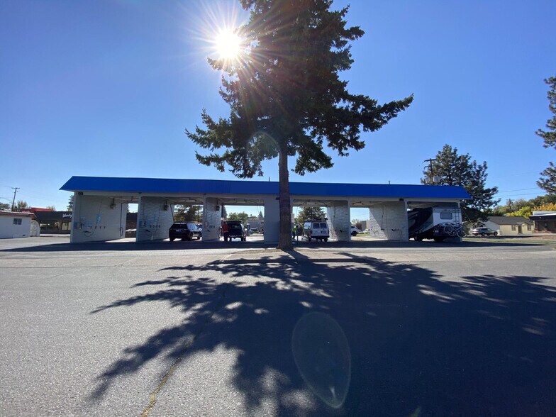 More Photos Of 225 NE Quimby Ave, Bend Carwash For Sale