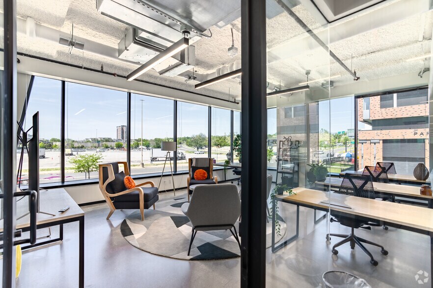 More Photos Of 2461 Eisenhower Ave, Alexandria Office For Lease