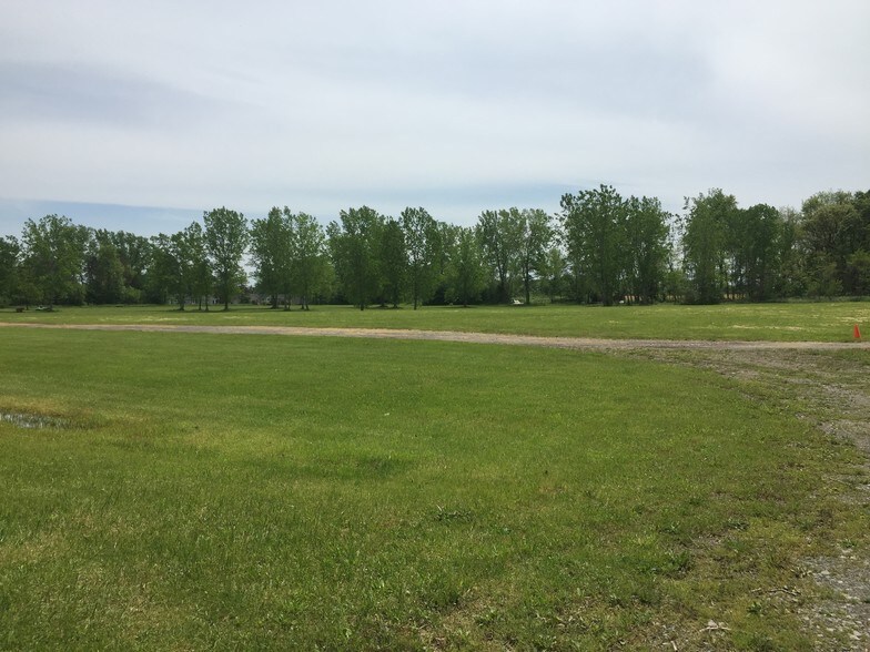 More Photos Of 1426 W River Rd, Waterloo Township Apartments For Lease