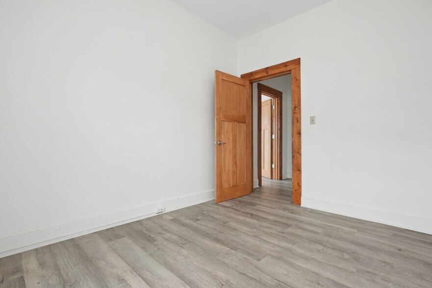More Photos Of 54 E Whittier St, Columbus Medical For Lease