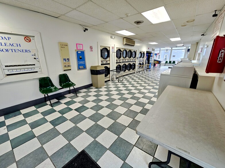 More Photos Of 302 S 6th St, Lebanon Storefront Retail Residential For Sale