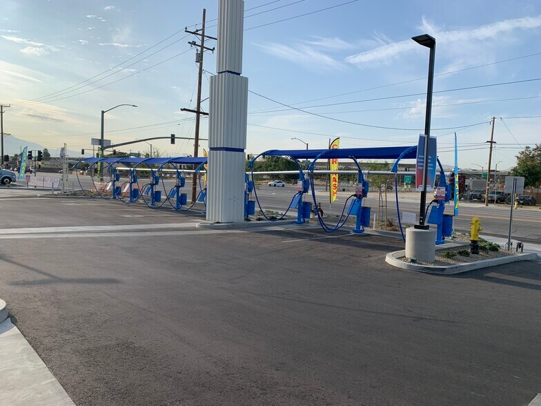 More Photos Of 2122 W Highland Ave, San Bernardino Service Station For Lease