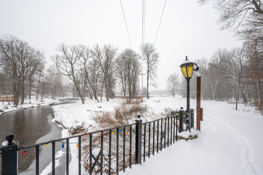 More Photos Of 4858 Route 32, Catskill Hotel For Sale