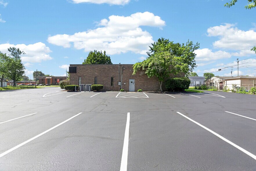 More Photos Of 3900 E Livingston Ave, Columbus Medical For Sale