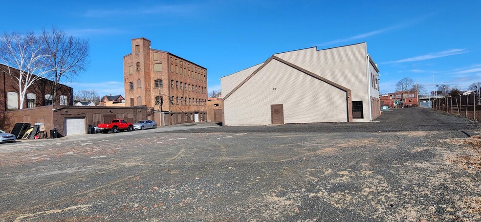 More Photos Of 5 Cross St, Meriden Warehouse For Sale