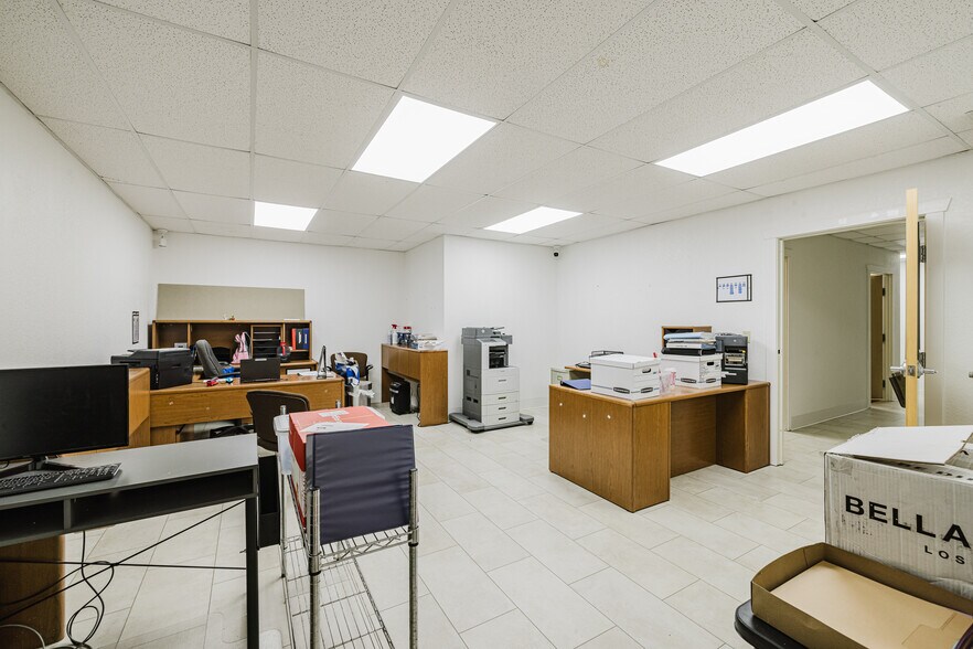 More Photos Of 1120 Hacienda Ranch Rd, Wells Truck Terminal For Sale