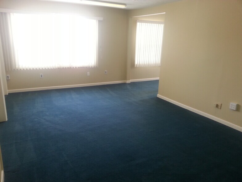 More Photos Of 555 Pleasant St, Brockton Office For Lease